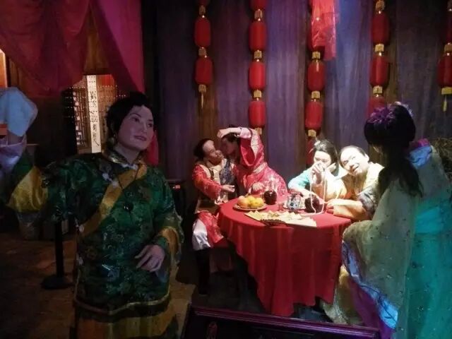 长沙市区到岳麓山多远_长沙市区到凤凰古城有多远_宜宾市区到蜀南竹海有多远