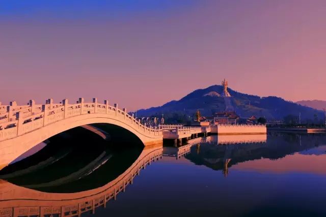 长沙市区到岳麓山多远_宜宾市区到蜀南竹海有多远_长沙市区到凤凰古城有多远