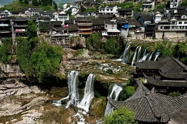 长沙市区到岳麓山多远_长沙市区到凤凰古城有多远_宜宾市区到蜀南竹海有多远