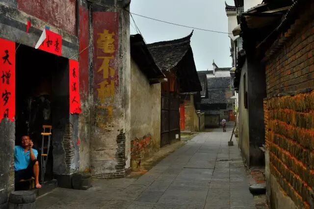 宜宾市区到蜀南竹海有多远_长沙市区到凤凰古城有多远_长沙市区到岳麓山多远