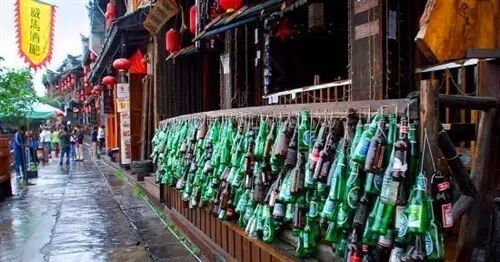 长沙市区到凤凰古城有多远_长沙市区到岳麓山多远_宜宾市区到蜀南竹海有多远