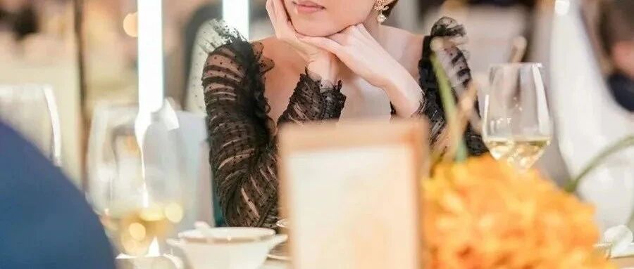 又有中招！TVB视后确诊新冠，同剧男星为家人自愿睡阳台