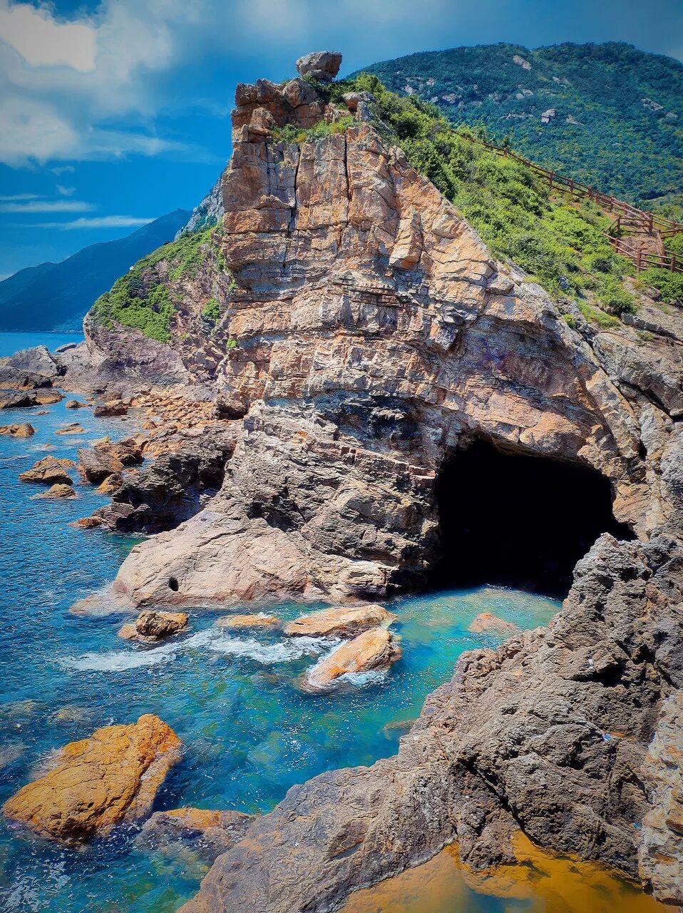 中国唯一没有“农村”的城市：无农民，40年前是小渔村！如今“富可敌国”，每年有500万人挤着来