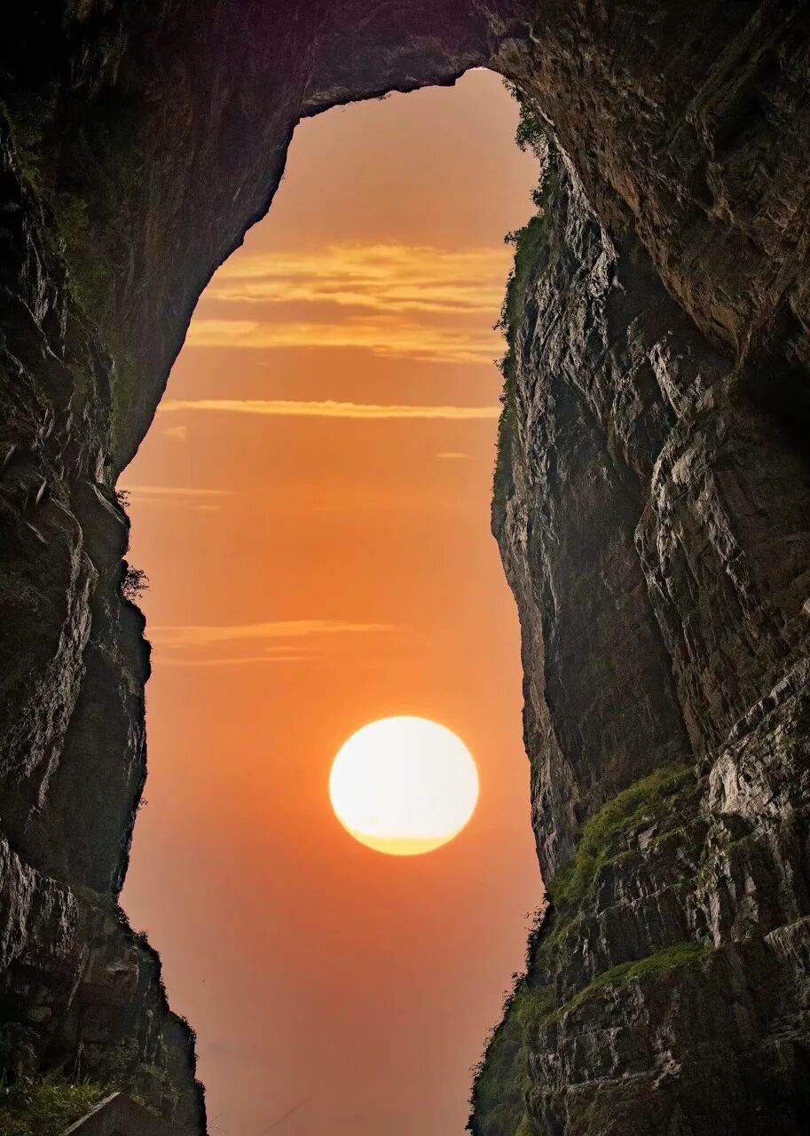 中国又一座城市被老外“占据”，30万老外涌入，竟能使用外币！美到窒息，还是此生必去......