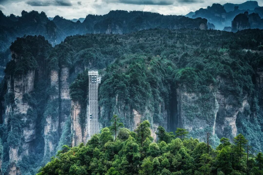 中国又一座城市被老外“占据”，30万老外涌入，竟能使用外币！美到窒息，还是此生必去......