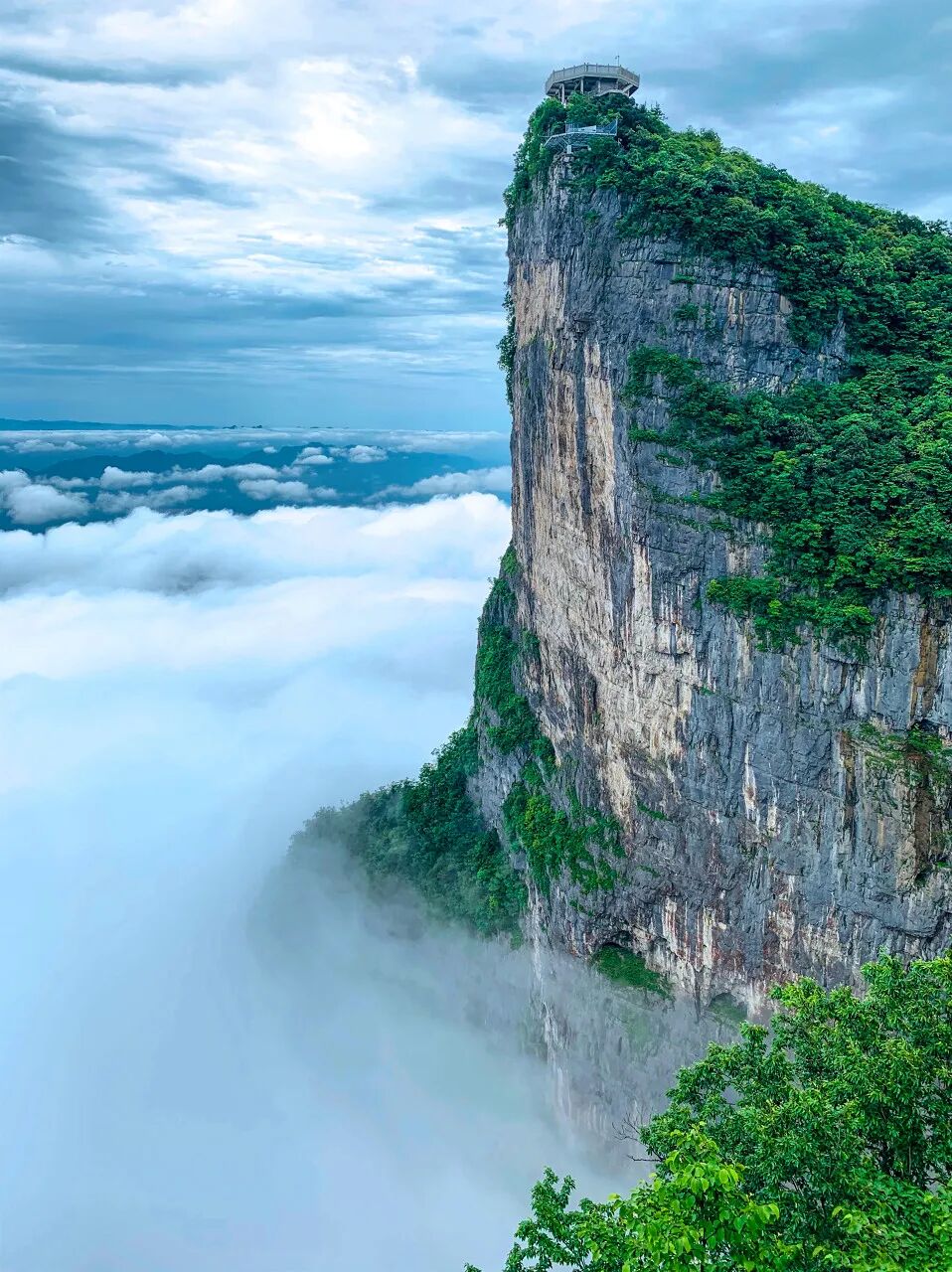 中国又一座城市被老外“占据”，30万老外涌入，竟能使用外币！美到窒息，还是此生必去......