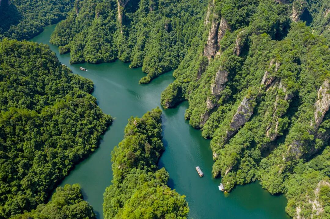 中国又一座城市被老外“占据”，30万老外涌入，竟能使用外币！美到窒息，还是此生必去......