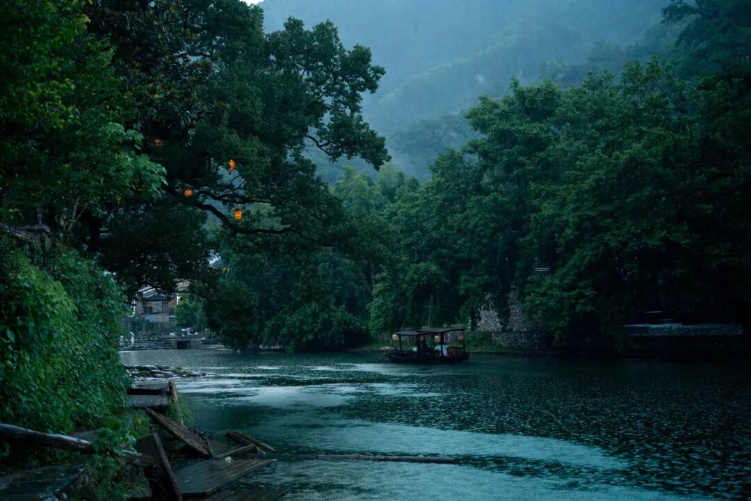 别只知道乌镇、西塘了！这个不收门票的千年古镇，人少景美，2000元能玩一个月，太适合养老了