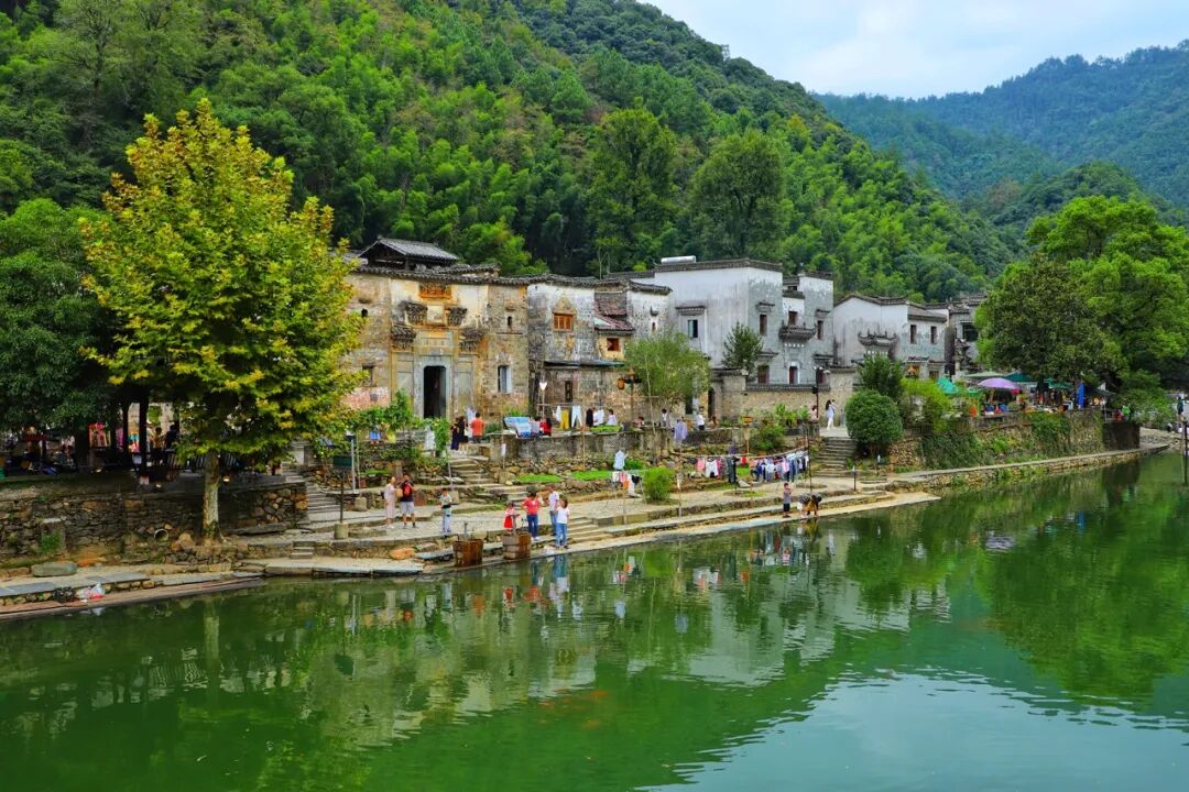 别只知道乌镇、西塘了！这个不收门票的千年古镇，人少景美，2000元能玩一个月，太适合养老了