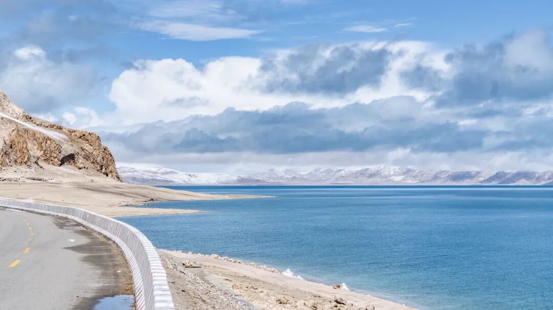 中国唯一没有“树”的城市：种活一棵奖励30万！比韩国大3倍，景色绝美，却无人敢去......