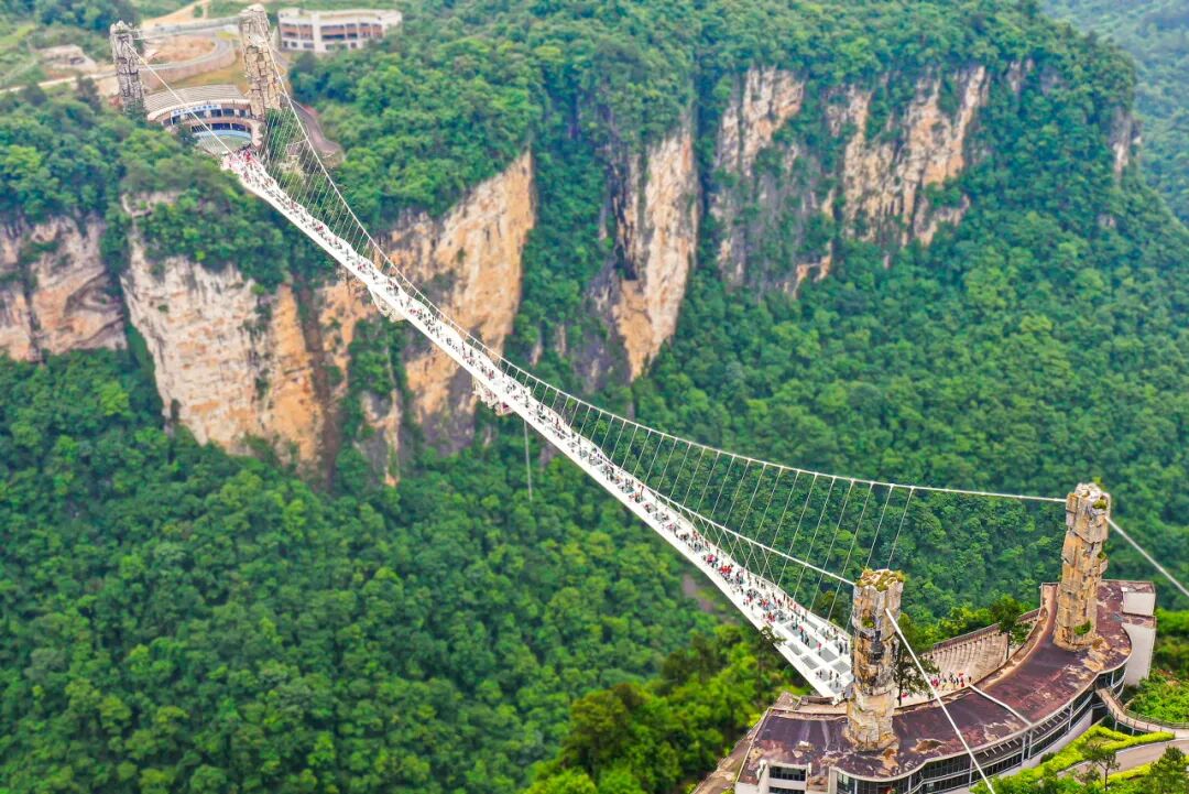 中国又一座城市被老外“占据”，30万老外涌入，竟能使用外币！美到窒息，还是此生必去......