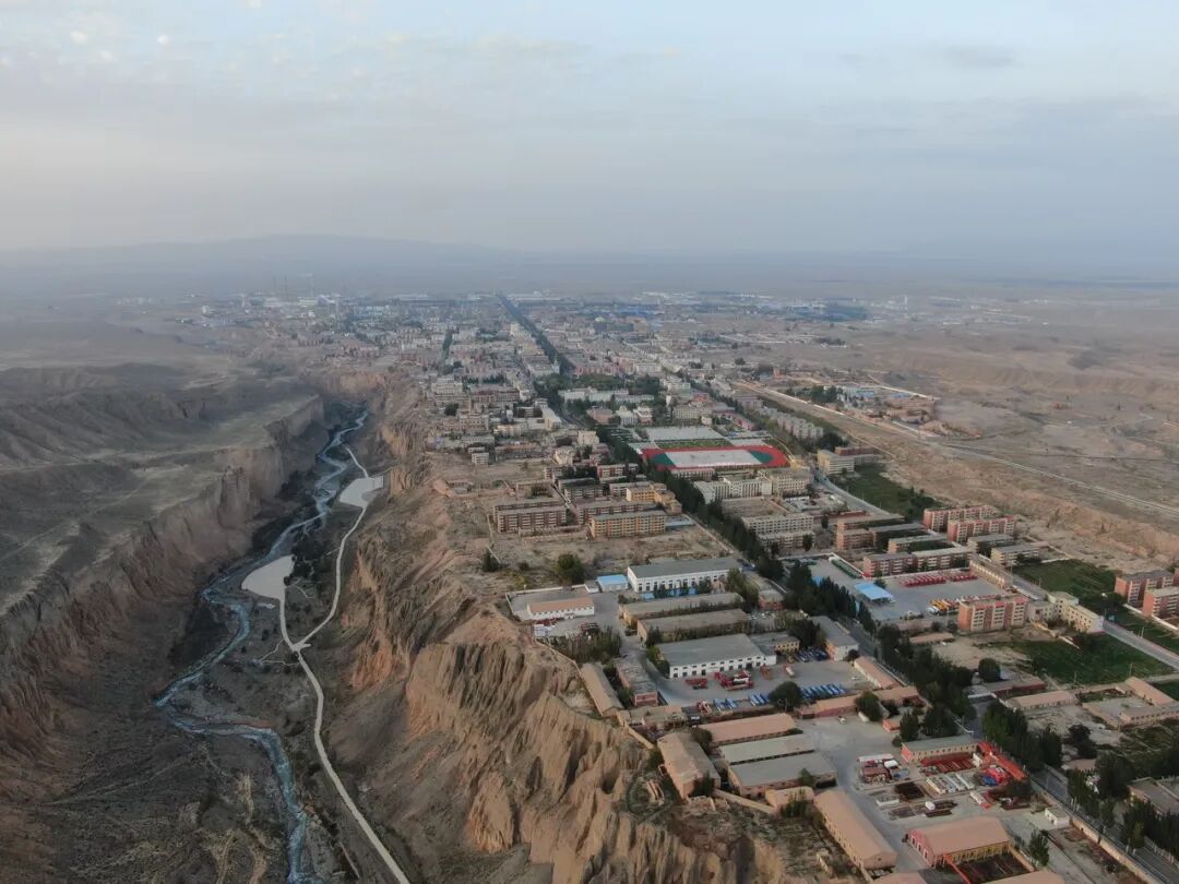 中国最便宜的地方：28元/平，2000元买套房，全城只剩一个红路灯，网友：白给也不要