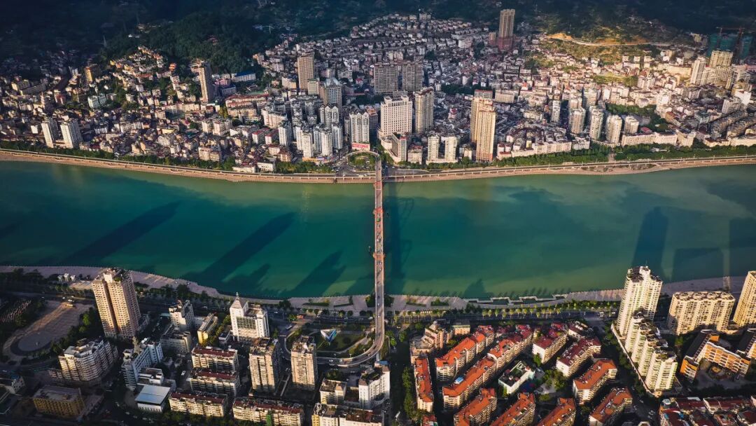 《庆余年2》爆火！这个隐世小城，不输苏杭，被白居易疯狂表白！当地人：求求了，都别来