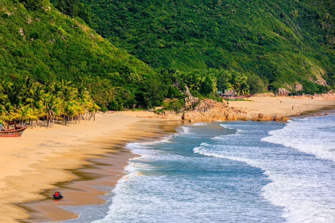 国内“避寒”天花板：游客不足三亚的1%，比万宁小众，被余华疯狂点赞，均温25℃，严重被低估了......