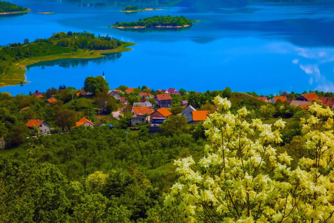 第二个对中国免签的“欧洲国家”来了：不输瑞士，200元住星级酒店！华人遍地，还是此生必去