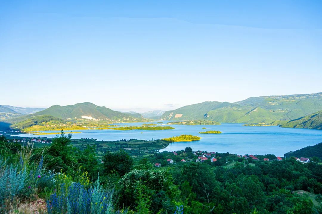 第二个对中国免签的“欧洲国家”来了：不输瑞士，200元住星级酒店！华人遍地，还是此生必去