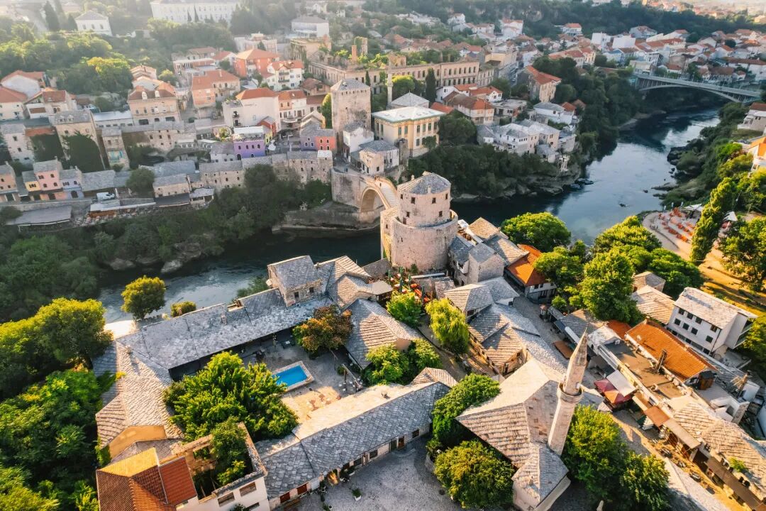 第二个对中国免签的“欧洲国家”来了：不输瑞士，200元住星级酒店！华人遍地，还是此生必去