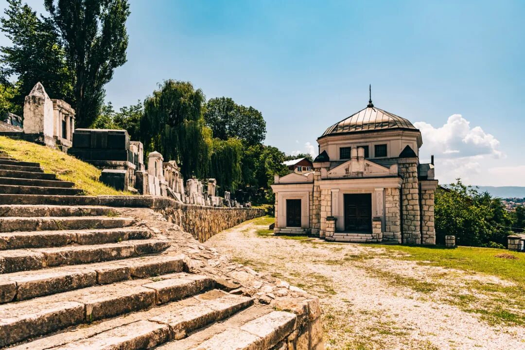 第二个对中国免签的“欧洲国家”来了：不输瑞士，200元住星级酒店！华人遍地，还是此生必去