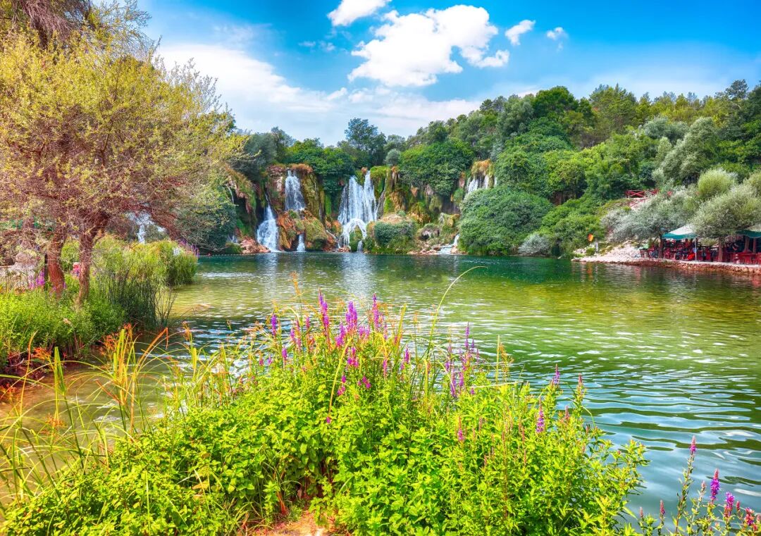 第二个对中国免签的“欧洲国家”来了：不输瑞士，200元住星级酒店！华人遍地，还是此生必去