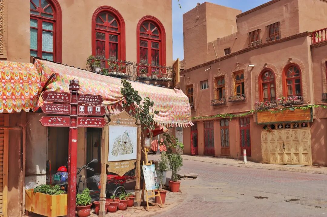 中国最“懒”的城市：睡到中午12点还嫌早！景色不输摩洛哥，满街美女，却被遗忘千年