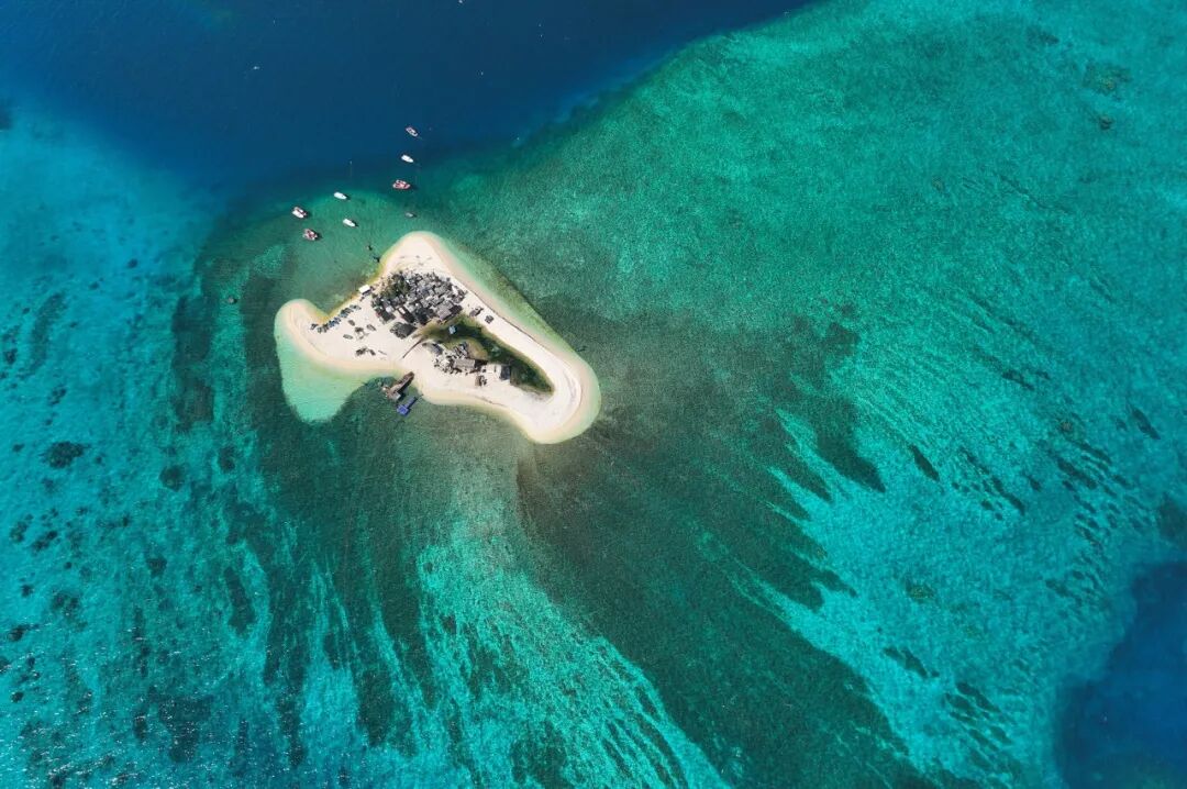 中国最霸气的城市：坐拥8个机场，却禁止外国人入内！什么都免费，不输马代，但只有0.01%的来过