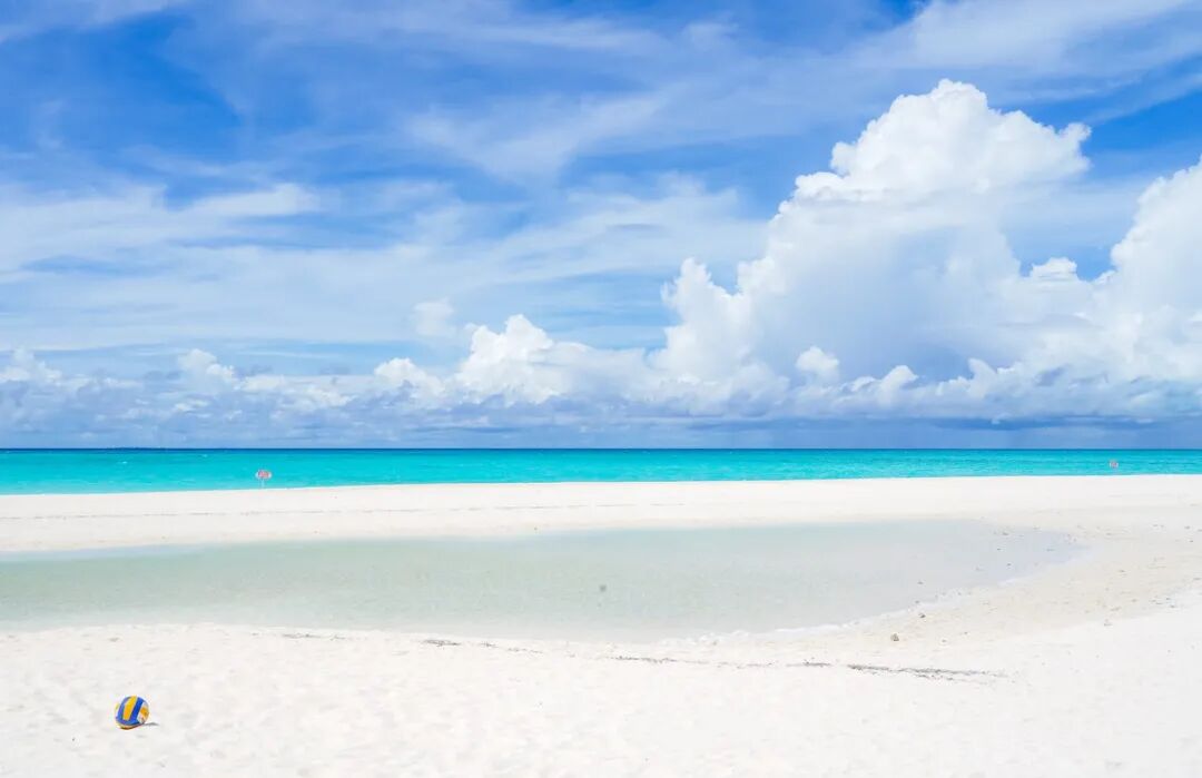 中国最霸气的城市：坐拥8个机场，却禁止外国人入内！什么都免费，不输马代，但只有0.01%的来过