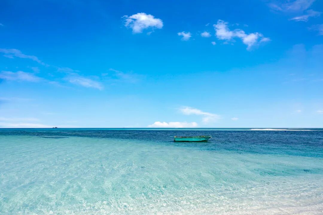 中国最霸气的城市：坐拥8个机场，却禁止外国人入内！什么都免费，不输马代，但只有0.01%的来过