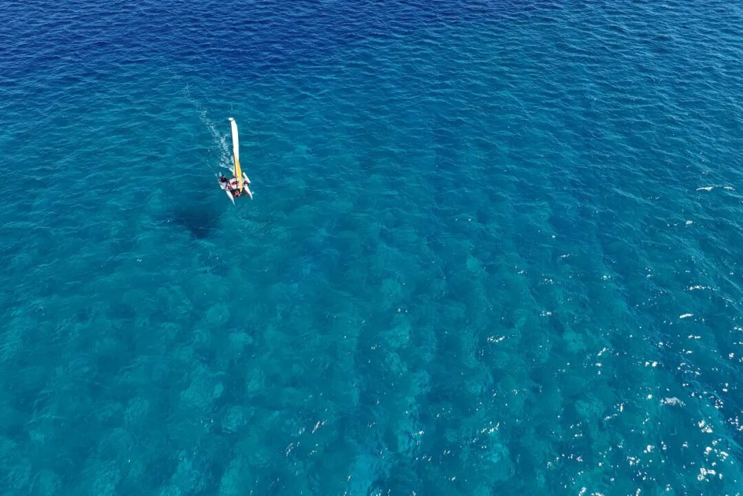 中国最霸气的城市：坐拥8个机场，却禁止外国人入内！什么都免费，不输马代，但只有0.01%的来过