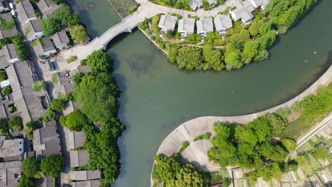 中国最“臭”的城市：臭晕游客，吃吐无数人！比柳州还“上头”，却让鲁迅表白！穷游必去，比苏杭更诗意