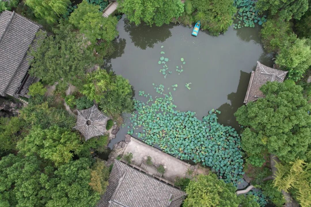 中国最“臭”的城市：臭晕游客，吃吐无数人！比柳州还“上头”，却让鲁迅表白！穷游必去，比苏杭更诗意