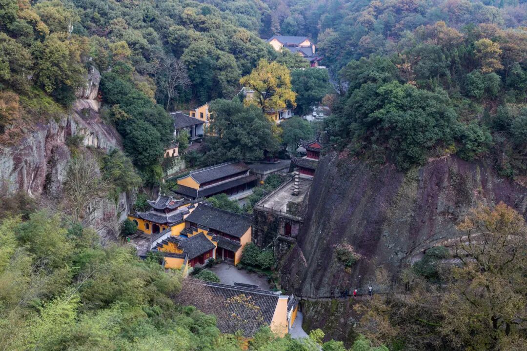 中国最“臭”的城市：臭晕游客，吃吐无数人！比柳州还“上头”，却让鲁迅表白！穷游必去，比苏杭更诗意