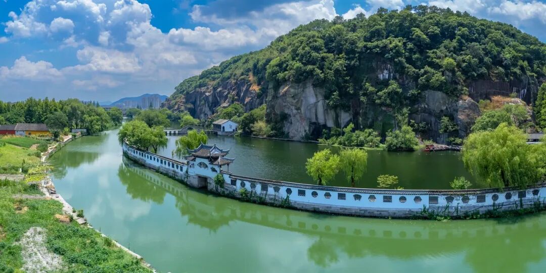 中国最“臭”的城市：臭晕游客，吃吐无数人！比柳州还“上头”，却让鲁迅表白！穷游必去，比苏杭更诗意