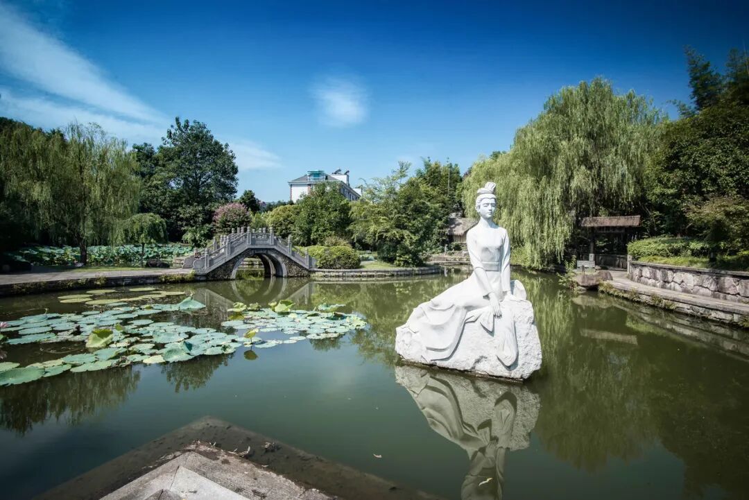 中国最“臭”的城市：臭晕游客，吃吐无数人！比柳州还“上头”，却让鲁迅表白！穷游必去，比苏杭更诗意