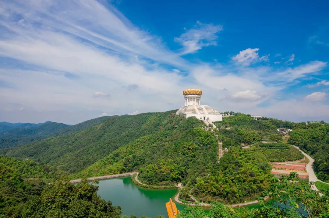 中国最“臭”的城市：臭晕游客，吃吐无数人！比柳州还“上头”，却让鲁迅表白！穷游必去，比苏杭更诗意