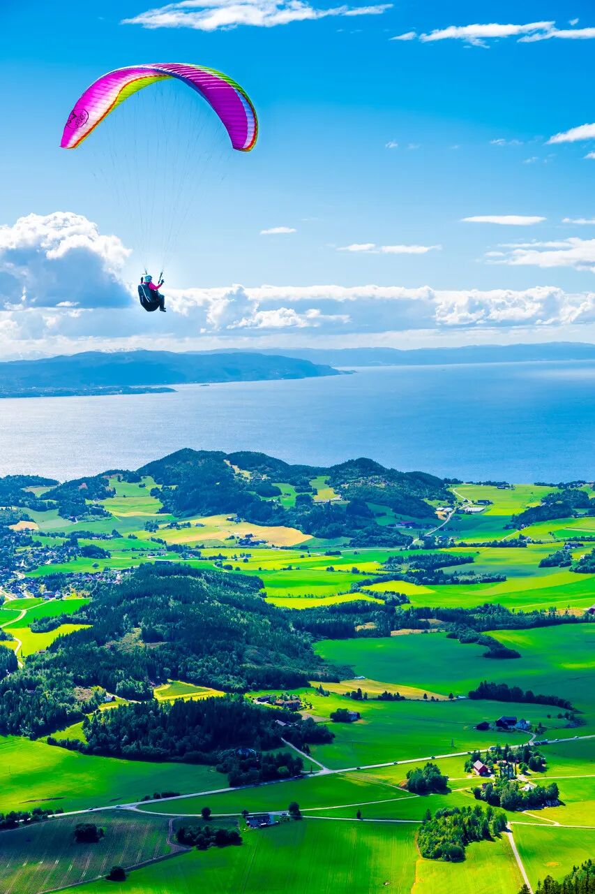 日本排放核污水1天后，这个“禁止出生和死亡”的地方火了：全网0差评，免费上学看病，还对中国免签