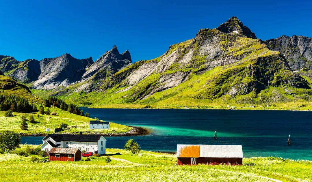 日本排放核污水1天后，这个“禁止出生和死亡”的地方火了：全网0差评，免费上学看病，还对中国免签