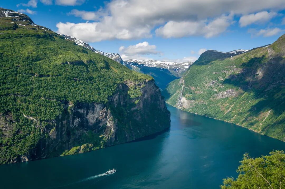 日本排放核污水1天后，这个“禁止出生和死亡”的地方火了：全网0差评，免费上学看病，还对中国免签