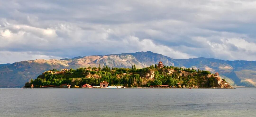 中国唯一以“香烟”命名的城市：烟比城市出名，李健为她写歌！比昆明安逸，高铁1h直达，竟鲜为人知