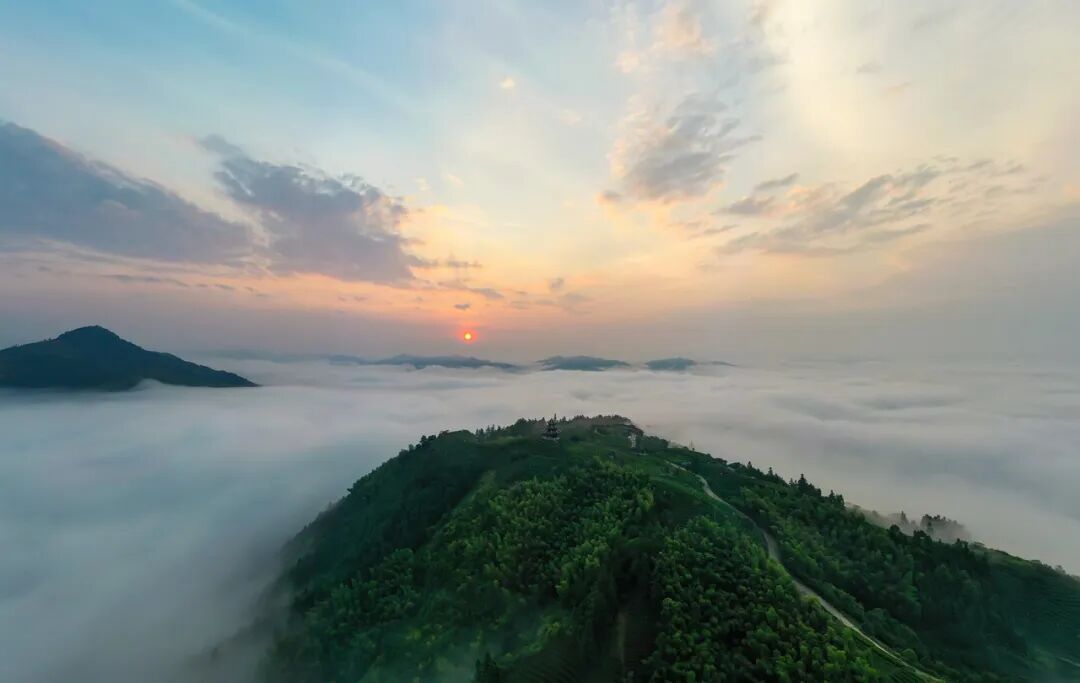 广西与贵州交界有个县，名气不大却出了多个世界之最，让人惊叹