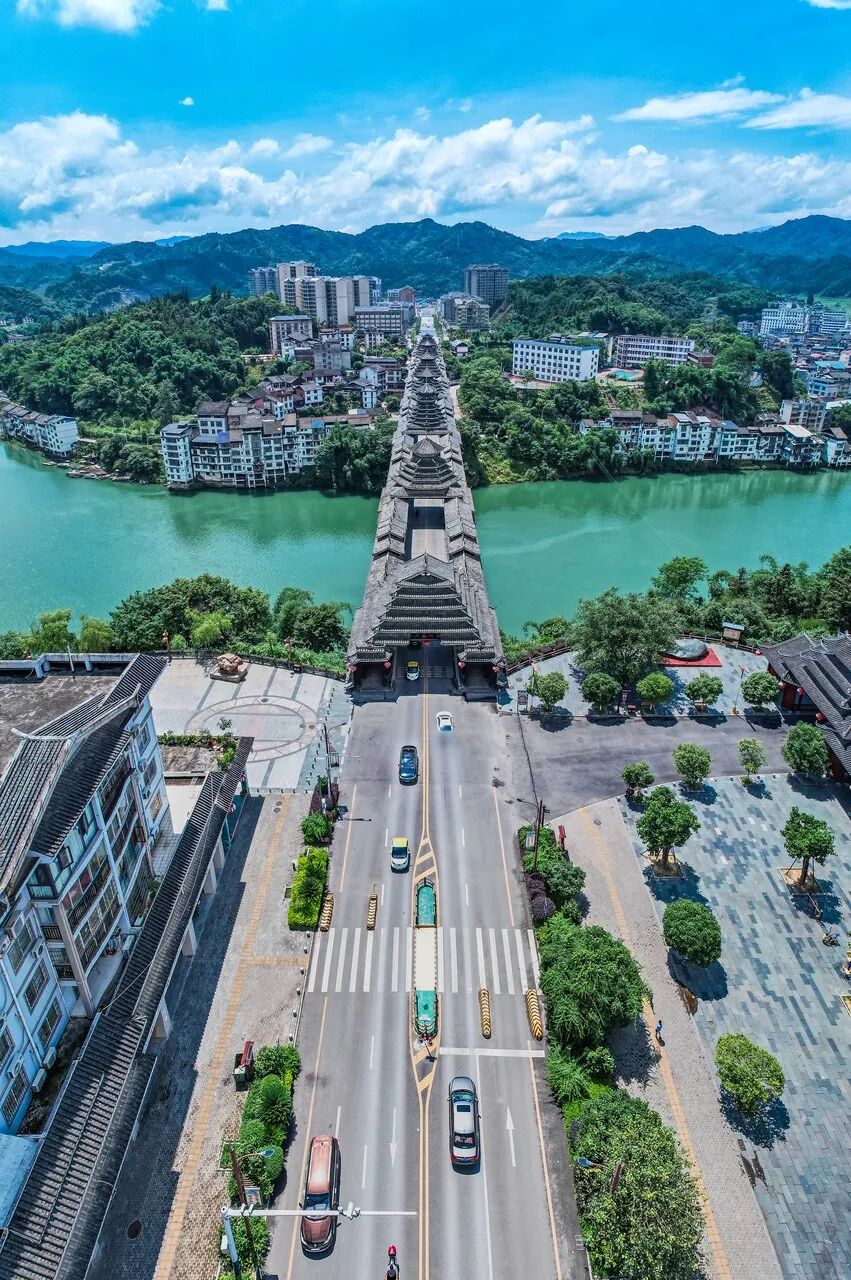 广西与贵州交界有个县，名气不大却出了多个世界之最，让人惊叹