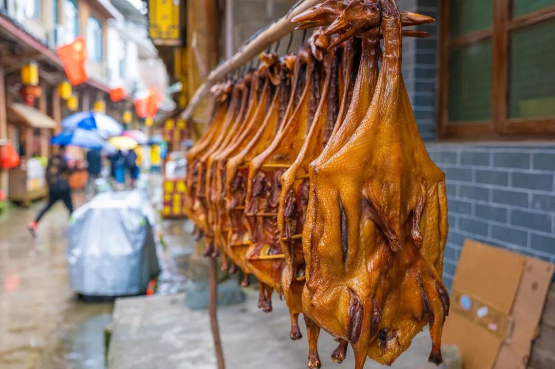 广西与贵州交界有个县，名气不大却出了多个世界之最，让人惊叹