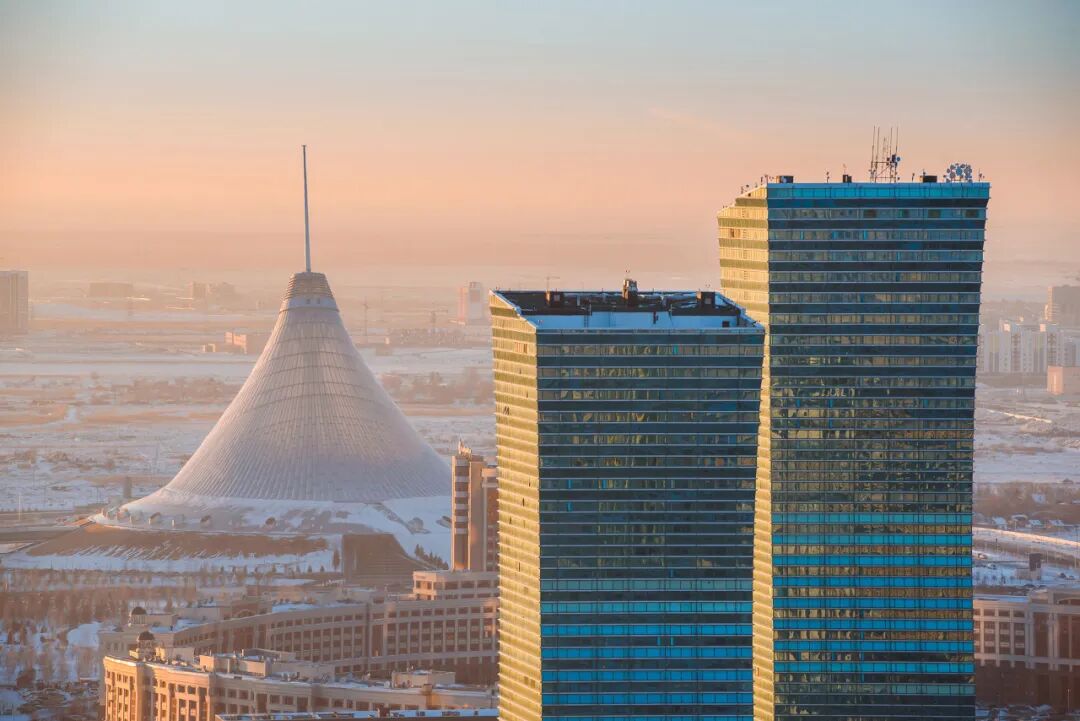 免签30天正式生效！世界最“便宜”的国家，风光不输瑞士，油价仅2.5元/升，花¥35坐大巴就能去？