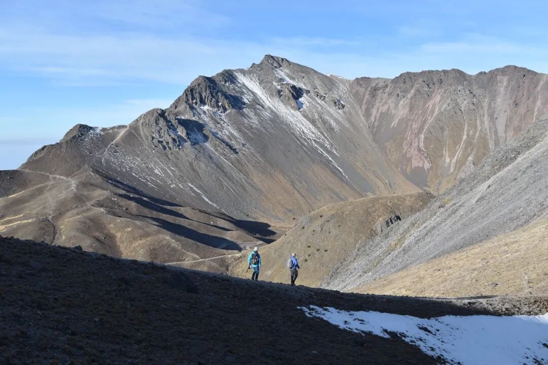 5人违规穿越“鳌太线”，3人遇难，最小只有19岁！幸存者回忆：只是山放过了我而已......