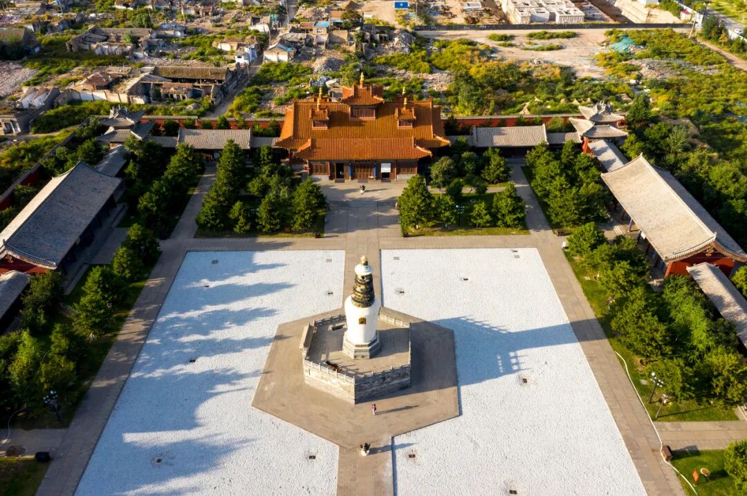 中国唯一“避暑”古都：比肩敦煌，比洛阳人少！夏天均温仅23℃，空调当摆设，人均500玩爽