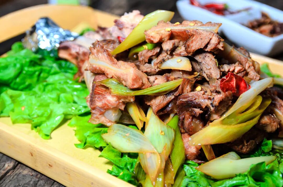 中国唯一“避暑”古都：比肩敦煌，比洛阳人少！夏天均温仅23℃，空调当摆设，人均500玩爽