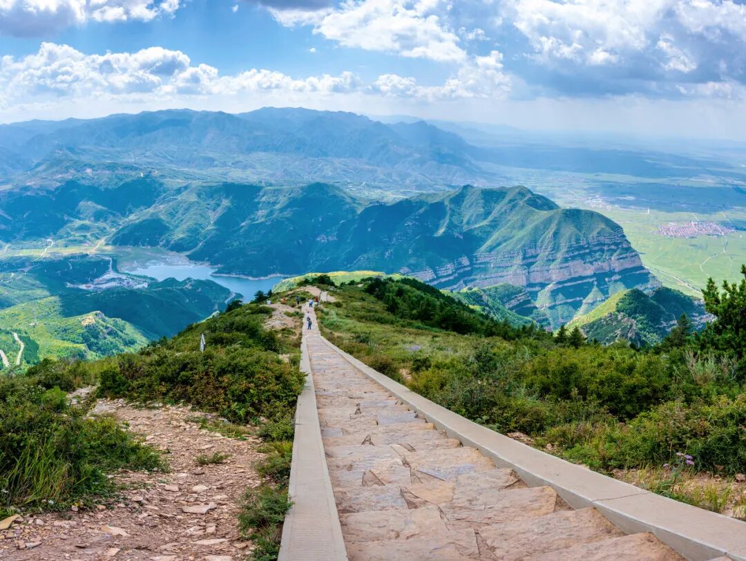 中国唯一“避暑”古都：比肩敦煌，比洛阳人少！夏天均温仅23℃，空调当摆设，人均500玩爽