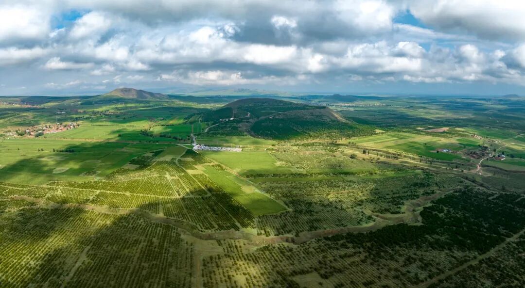 中国唯一“避暑”古都：比肩敦煌，比洛阳人少！夏天均温仅23℃，空调当摆设，人均500玩爽