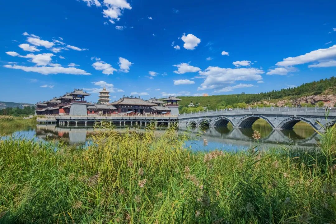 中国唯一“避暑”古都：比肩敦煌，比洛阳人少！夏天均温仅23℃，空调当摆设，人均500玩爽