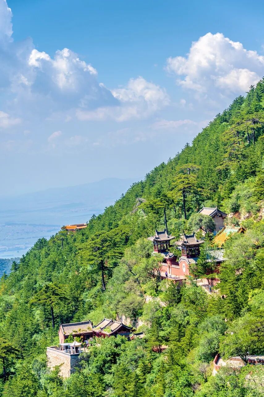 中国唯一“避暑”古都：比肩敦煌，比洛阳人少！夏天均温仅23℃，空调当摆设，人均500玩爽