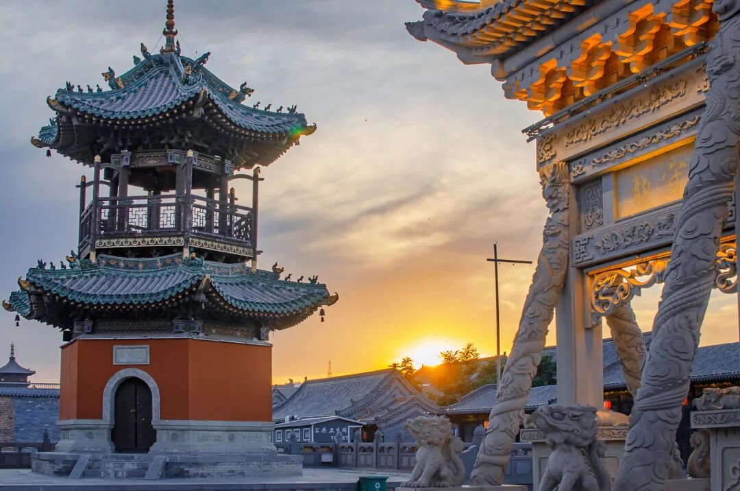 中国唯一“避暑”古都：比肩敦煌，比洛阳人少！夏天均温仅23℃，空调当摆设，人均500玩爽